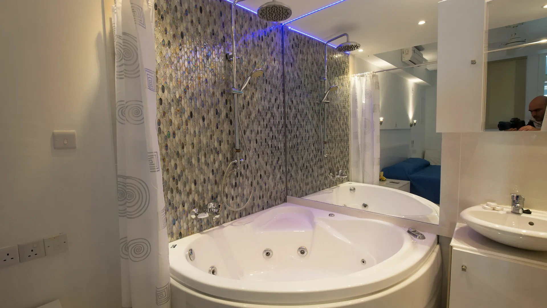 Tnk Luxury Suites Ayia Napa Apartment
