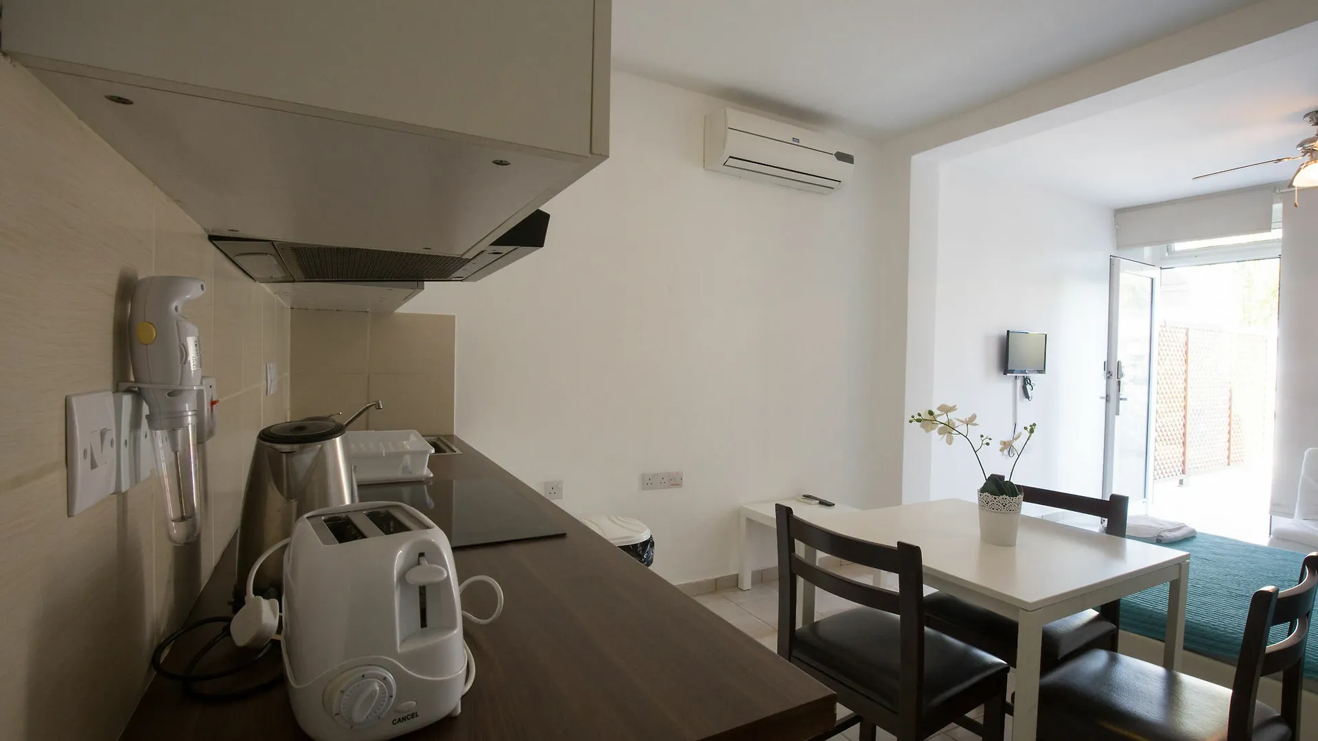 Tnk Luxury Suites Ayia Napa 0*,