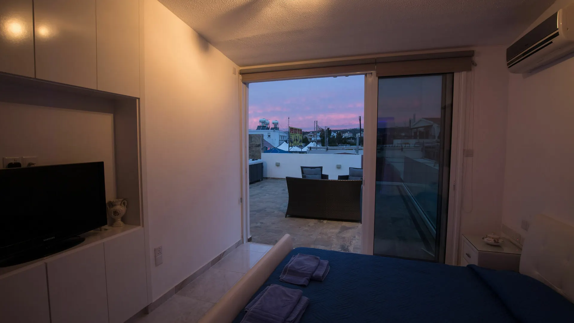 Tnk Luxury Suites Ayia Napa