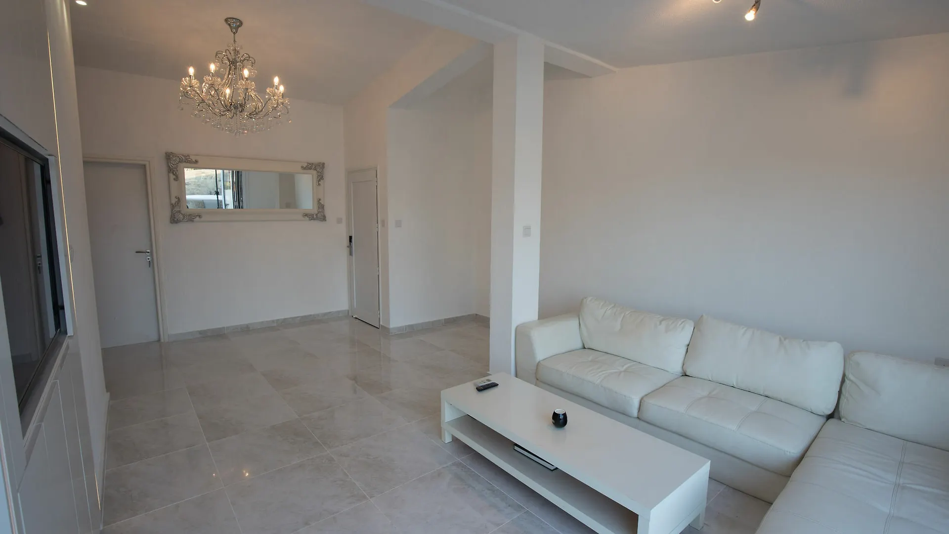 Tnk Luxury Suites location