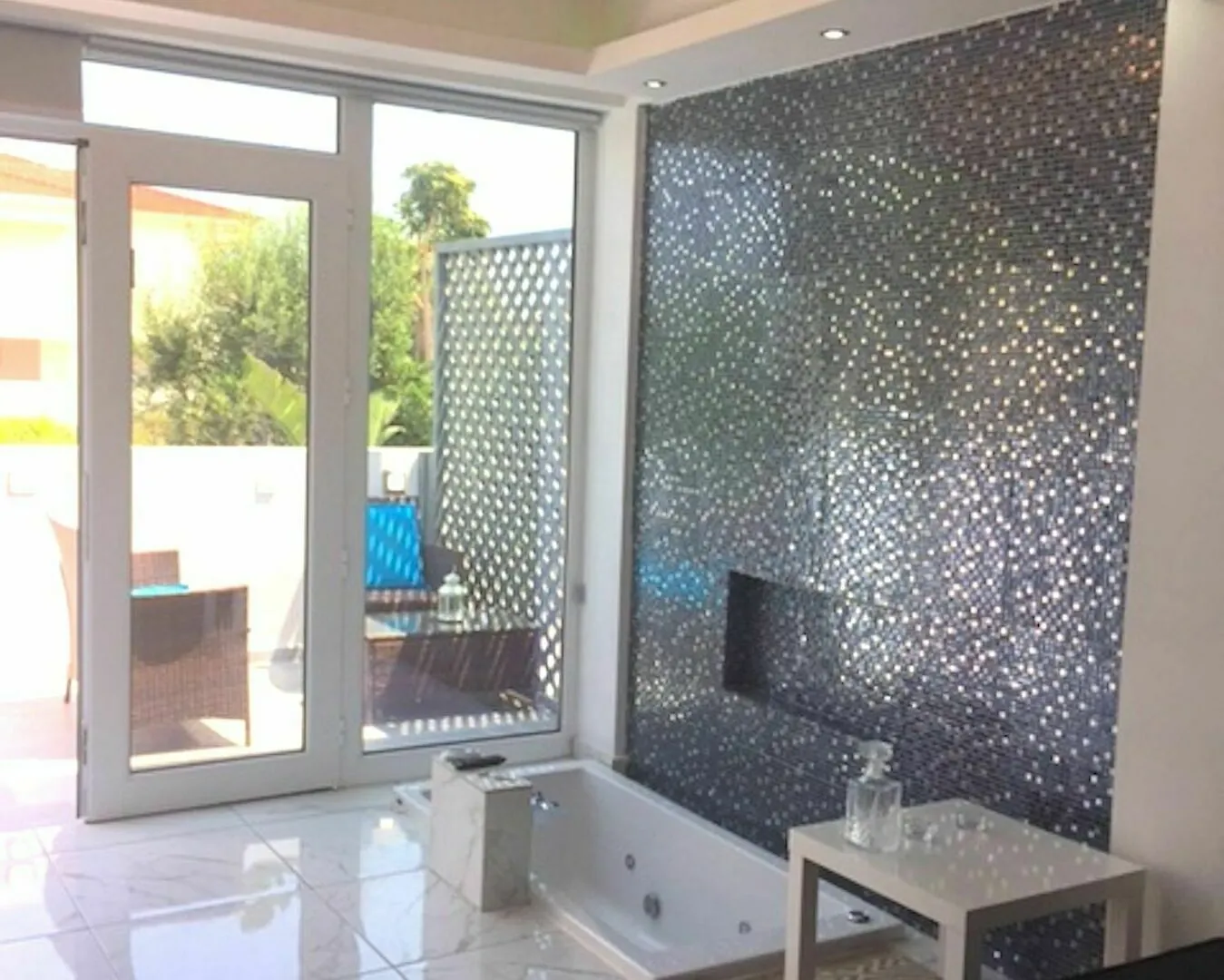 Tnk Luxury Suites Ayia Napa Apartment